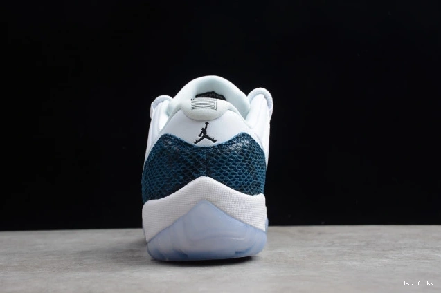 1st Kicks Low CD6846-102 Jordan Blue Navy 11 Snakeskin Air 0812